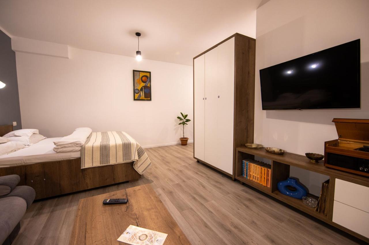 Central Place Apartment Timisoara 2 ภายนอก รูปภาพ