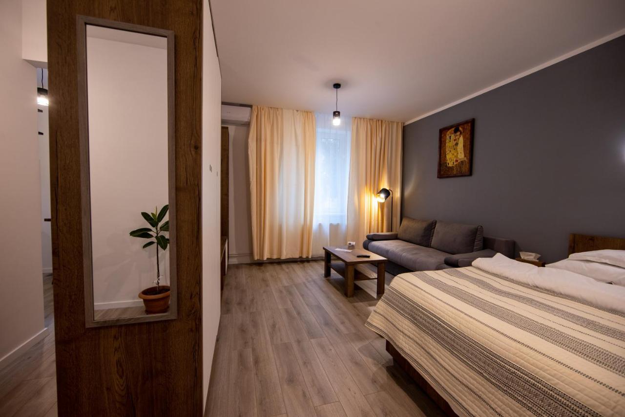 Central Place Apartment Timisoara 2 ภายนอก รูปภาพ