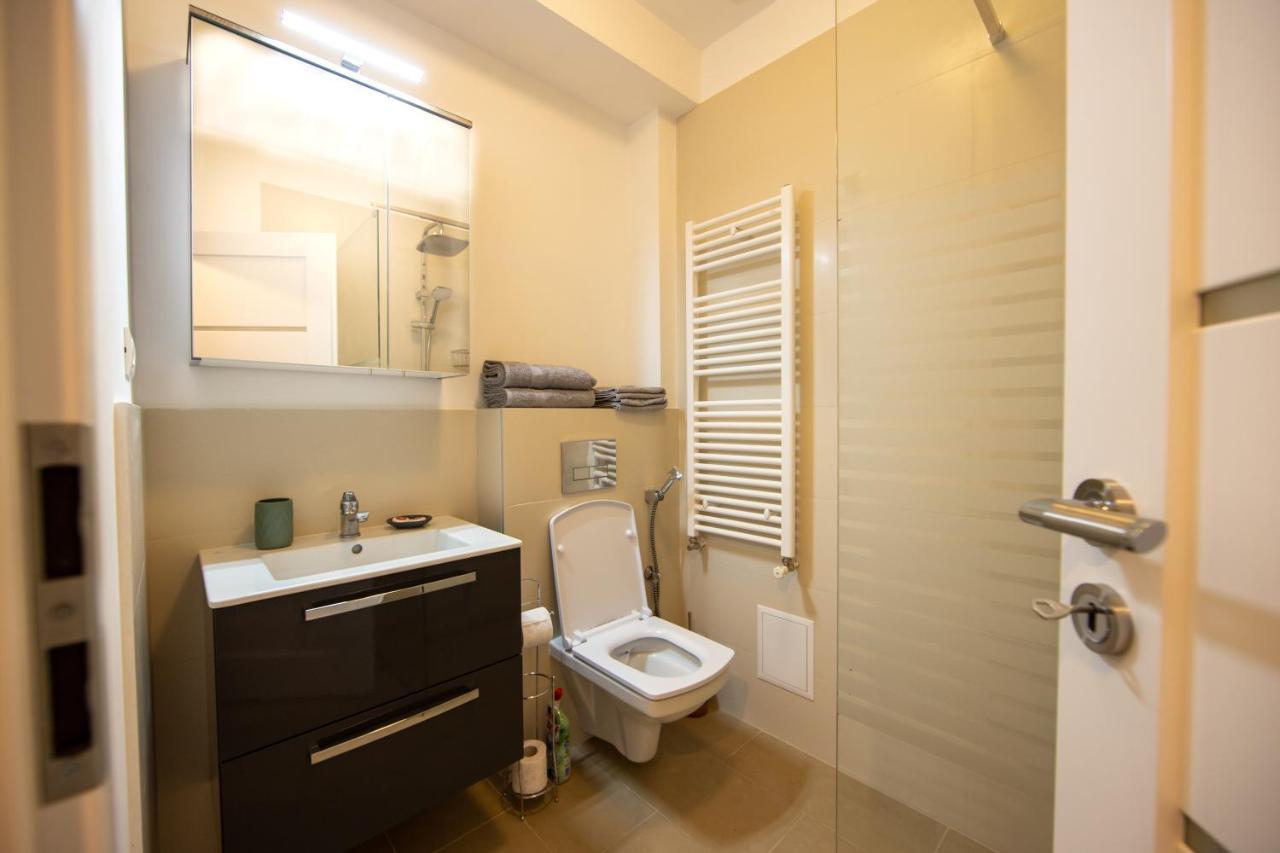 Central Place Apartment Timisoara 2 ภายนอก รูปภาพ