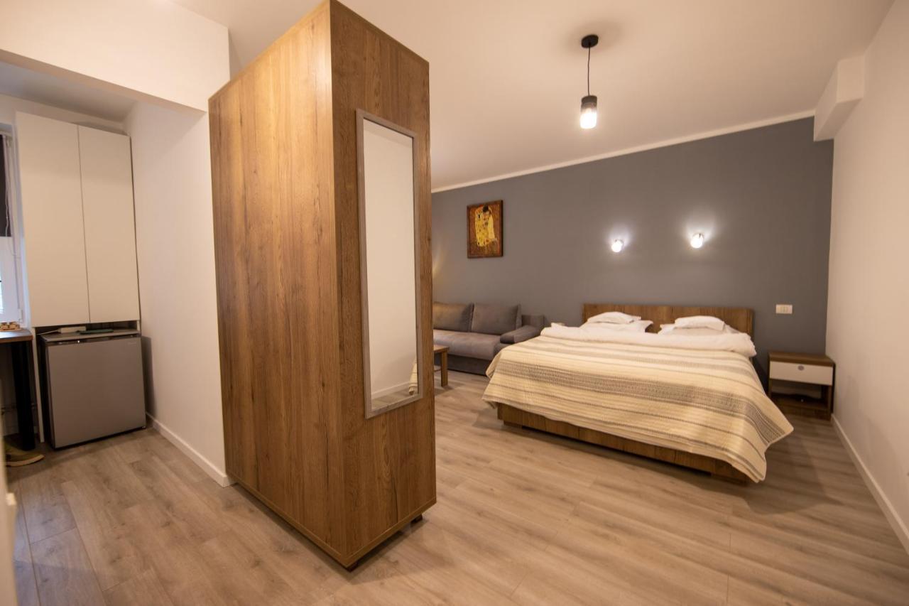 Central Place Apartment Timisoara 2 ภายนอก รูปภาพ